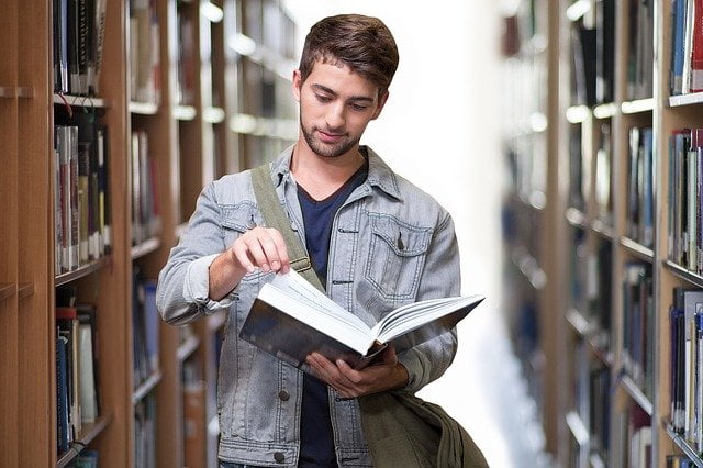 Study in Poland 1 college student gf8e6ef268 640